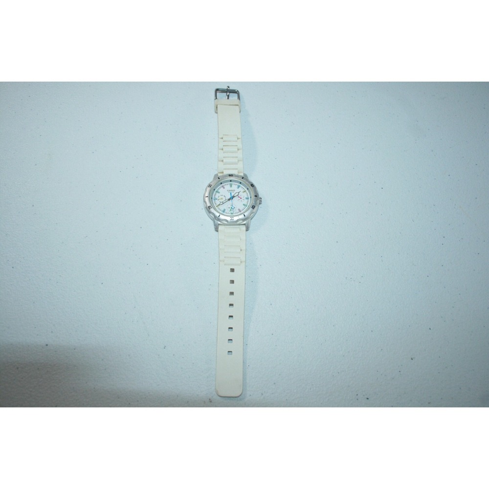 Casio Women's Analog White Glitter Dial Sport Wrist Watch‎ LTP-1328